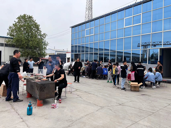 邦大重工团建烧烤会