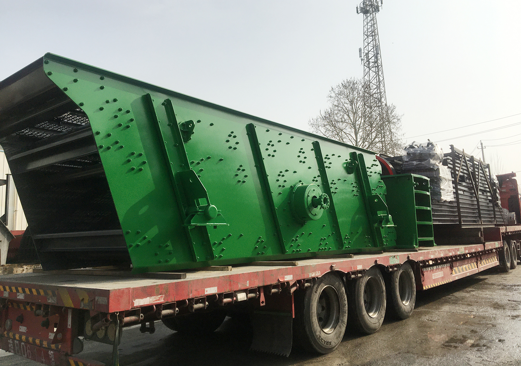 邦大重工时产120吨破碎生产线发货哈萨克斯坦